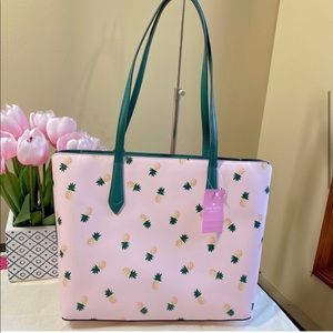 NWT Beautiful Kate Spade Pineapple bag & matching full size wallet!